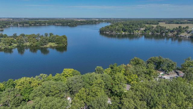 11791 W Pirates Roost Road, Monticello, IN 47960