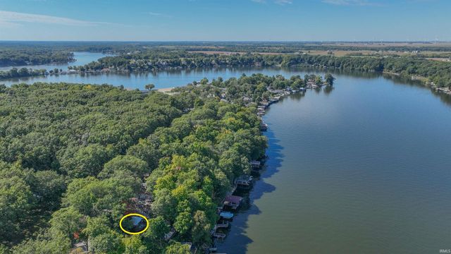 11791 W Pirates Roost Road, Monticello, IN 47960