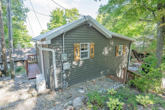 11791 W Pirates Roost Road, Monticello, IN 47960