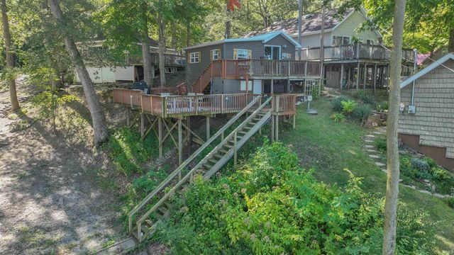 11791 W Pirates Roost Road, Monticello, IN 47960