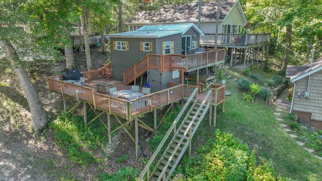 11791 W Pirates Roost Road, Monticello, IN 47960