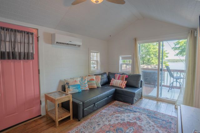 11791 W Pirates Roost Road, Monticello, IN 47960