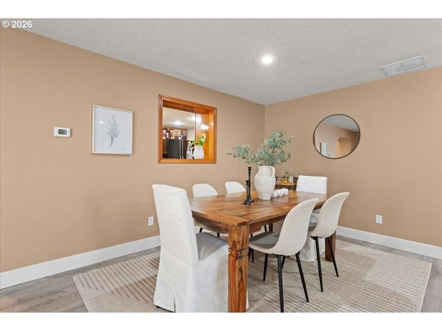 1620 Se 176TH Ave, Portland, OR 97233