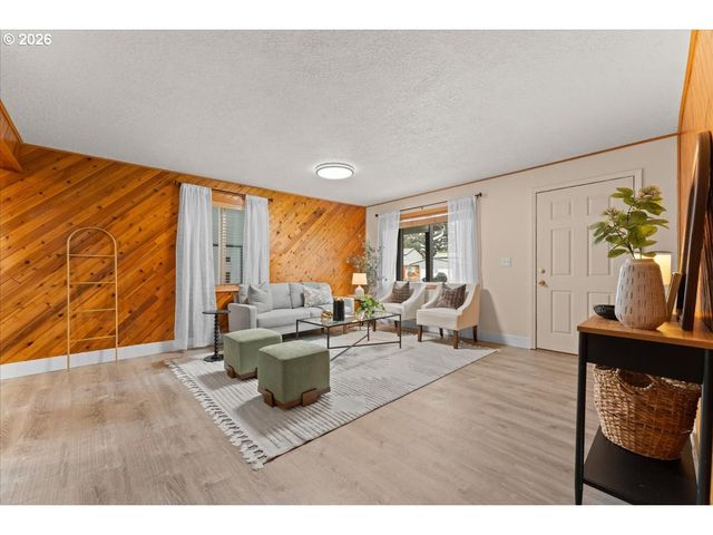 1620 Se 176TH Ave, Portland, OR 97233