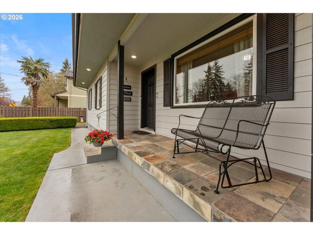 1620 Se 176TH Ave, Portland, OR 97233