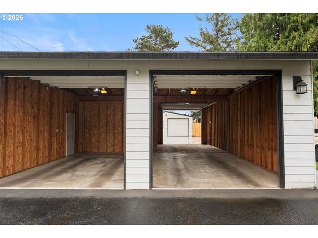 1620 Se 176TH Ave, Portland, OR 97233