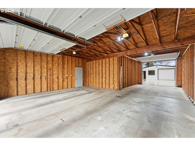 1620 Se 176TH Ave, Portland, OR 97233