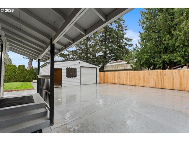 1620 Se 176TH Ave, Portland, OR 97233