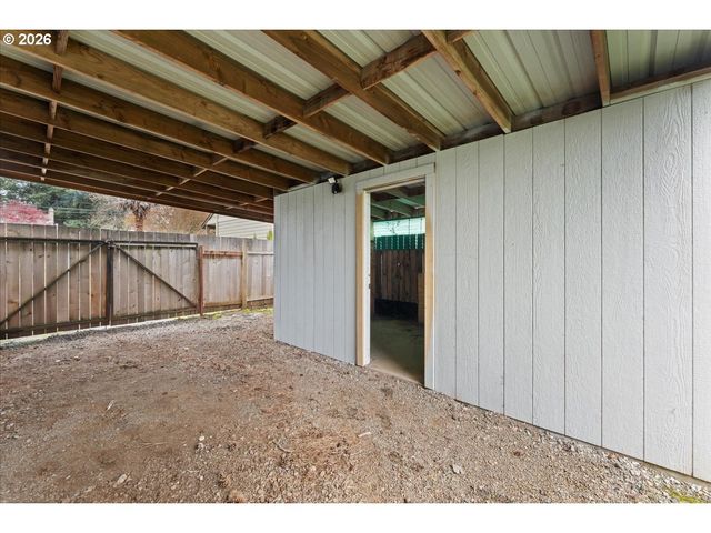 1620 Se 176TH Ave, Portland, OR 97233