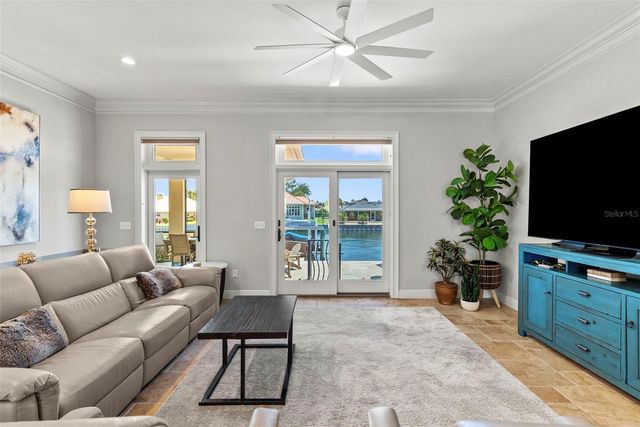 2028 ILLINOIS AVENUE NE, St Petersburg, FL 33703