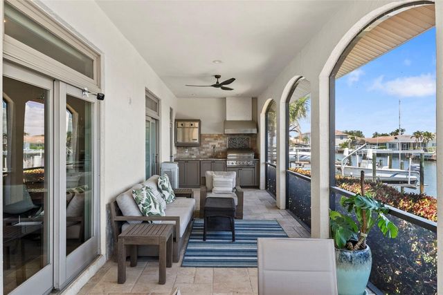 2028 ILLINOIS AVENUE NE, St Petersburg, FL 33703