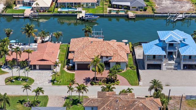 2028 ILLINOIS AVENUE NE, St Petersburg, FL 33703