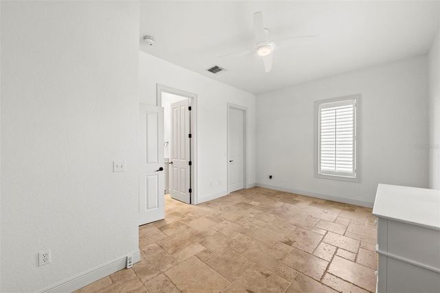 2028 ILLINOIS AVENUE NE, St Petersburg, FL 33703