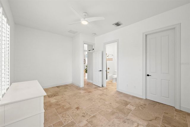 2028 ILLINOIS AVENUE NE, St Petersburg, FL 33703