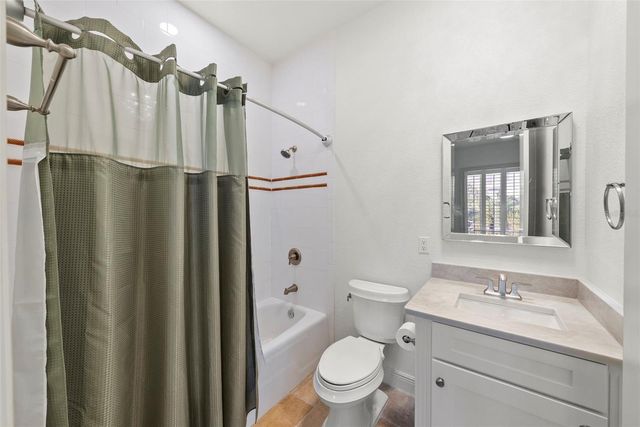 2028 ILLINOIS AVENUE NE, St Petersburg, FL 33703