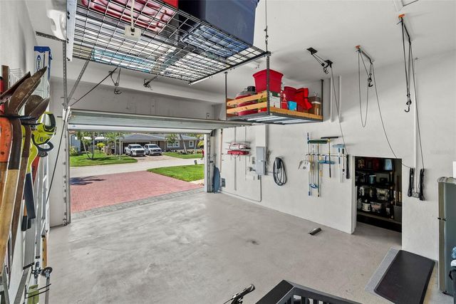 2028 ILLINOIS AVENUE NE, St Petersburg, FL 33703