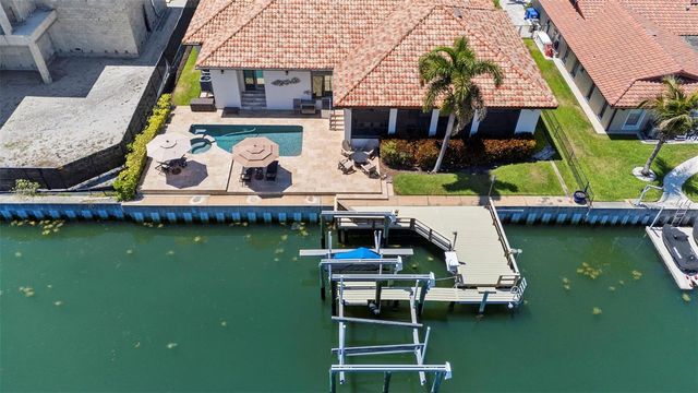 2028 ILLINOIS AVENUE NE, St Petersburg, FL 33703