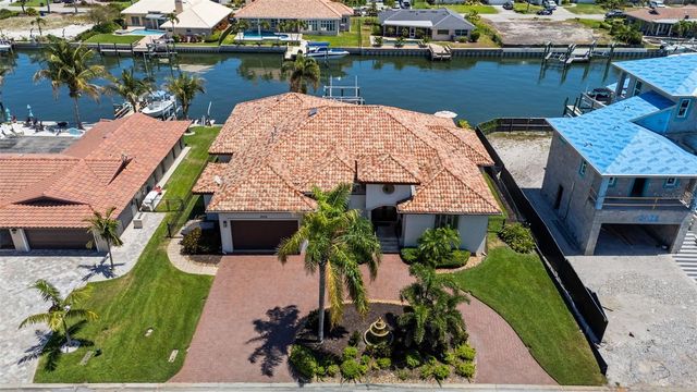 2028 ILLINOIS AVENUE NE, St Petersburg, FL 33703