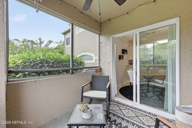 1701 THE GREENS Way 1913, Jacksonville Beach, FL 32250