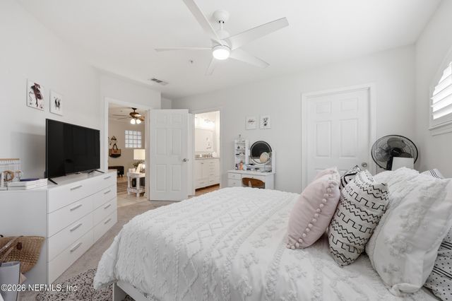 1701 THE GREENS Way 1913, Jacksonville Beach, FL 32250