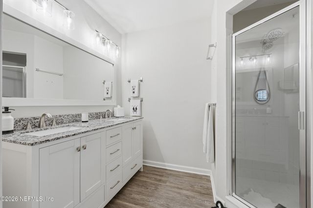 1701 THE GREENS Way 1913, Jacksonville Beach, FL 32250