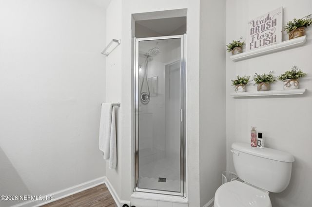 1701 THE GREENS Way 1913, Jacksonville Beach, FL 32250