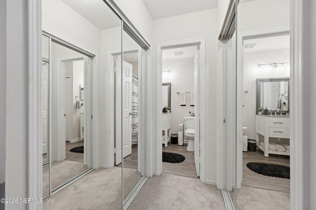 1701 THE GREENS Way 1913, Jacksonville Beach, FL 32250