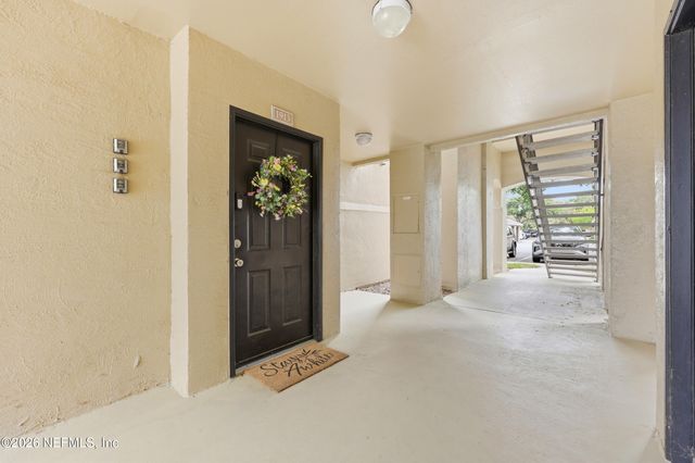 1701 THE GREENS Way 1913, Jacksonville Beach, FL 32250