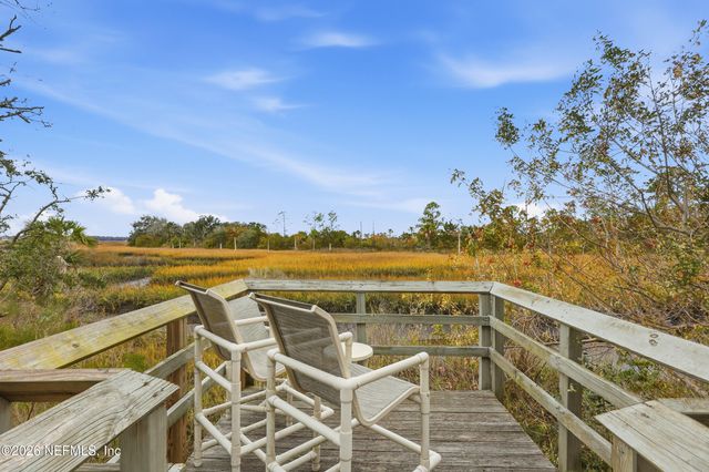 1701 THE GREENS Way 1913, Jacksonville Beach, FL 32250