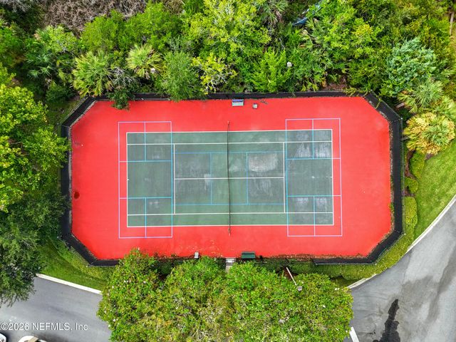 1701 THE GREENS Way 1913, Jacksonville Beach, FL 32250