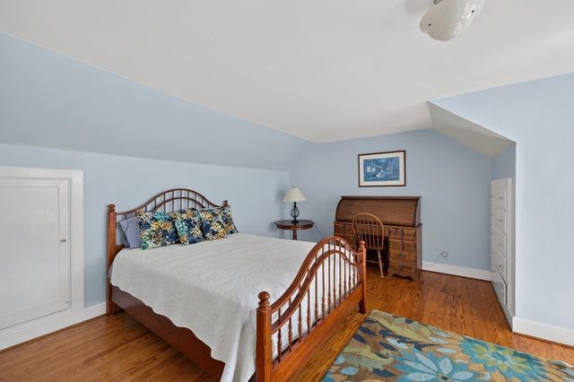 10 West St, New Bedford, MA 02740