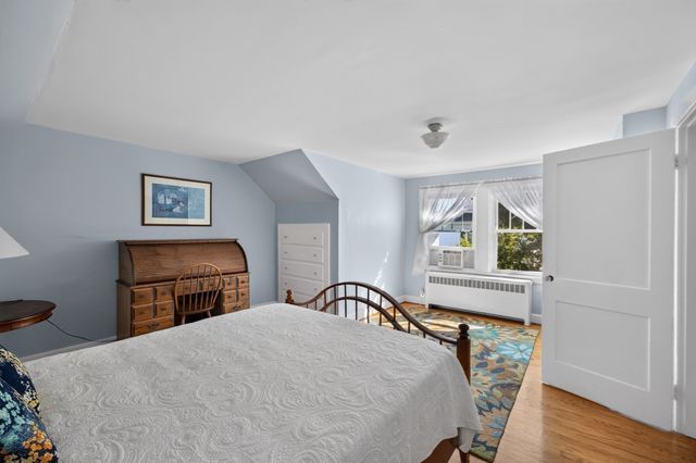 10 West St, New Bedford, MA 02740