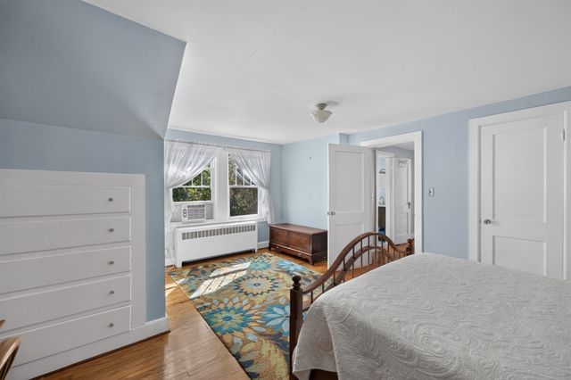 10 West St, New Bedford, MA 02740