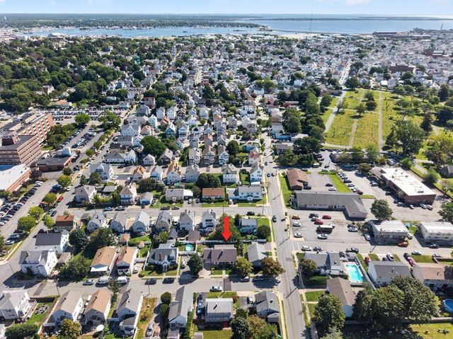 10 West St, New Bedford, MA 02740