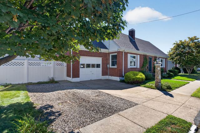 10 West St, New Bedford, MA 02740
