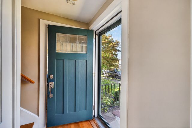 10 West St, New Bedford, MA 02740