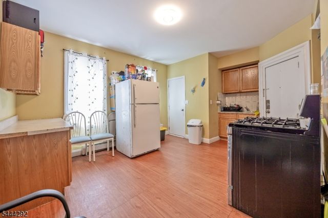 9 Vreeland Ave 4, Passaic City, NJ 07055