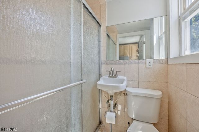 9 Vreeland Ave 4, Passaic City, NJ 07055