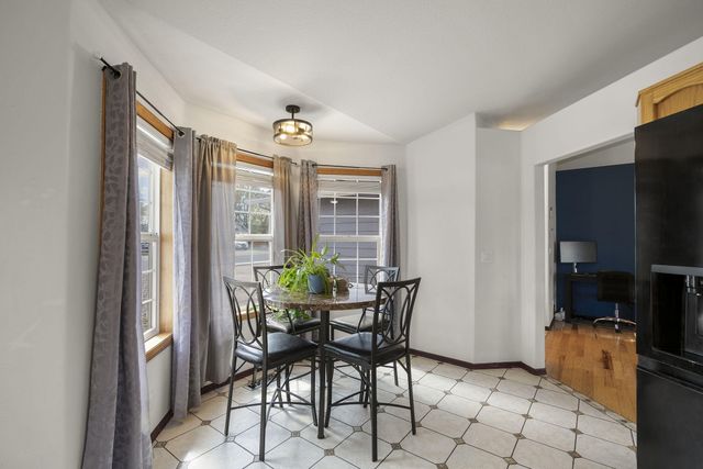 2813 SW Volcano Court, Redmond, OR 97756