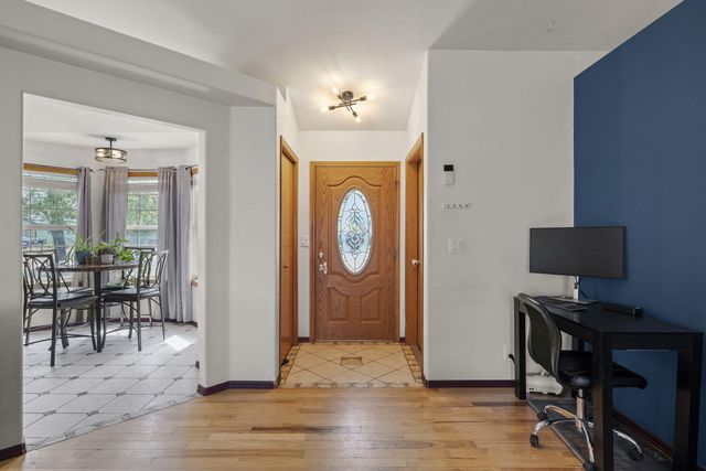 2813 SW Volcano Court, Redmond, OR 97756