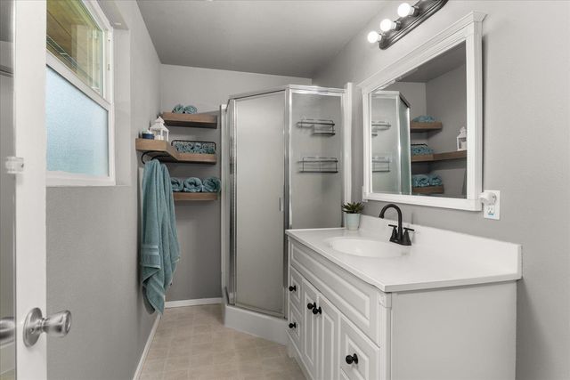 3315 S Glenn Rd, Spokane, WA 99206
