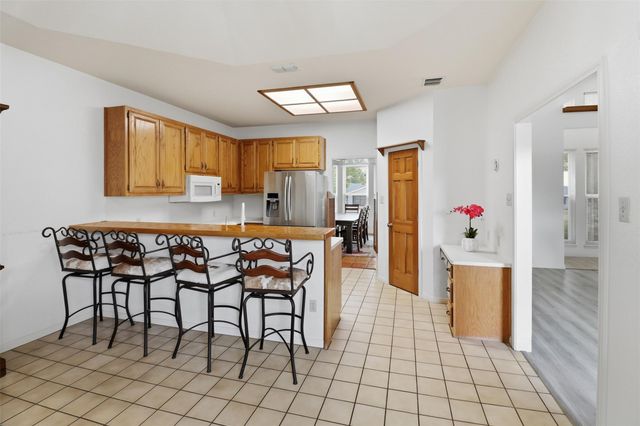 907 Sherman DR, Marble Falls, TX 78654