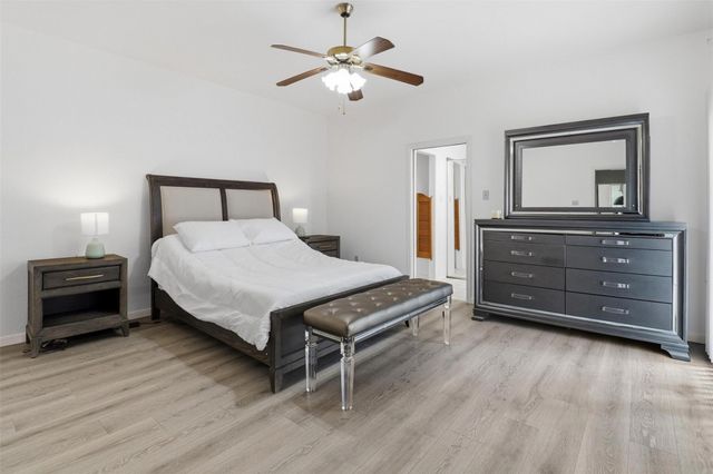 907 Sherman DR, Marble Falls, TX 78654