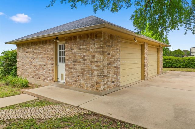 907 Sherman DR, Marble Falls, TX 78654