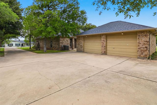 907 Sherman DR, Marble Falls, TX 78654