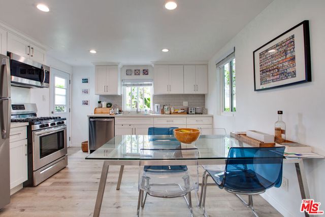 403 Brooks Avenue, Venice, CA 90291