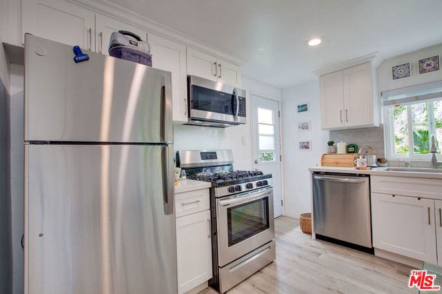 403 Brooks Avenue, Venice, CA 90291
