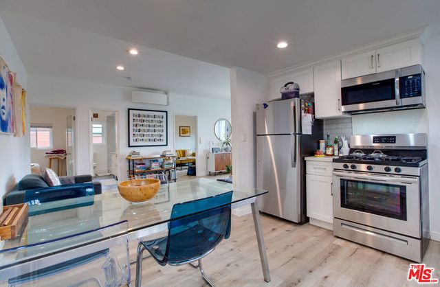403 Brooks Avenue, Venice, CA 90291