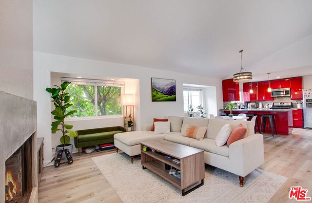 403 Brooks Avenue, Venice, CA 90291