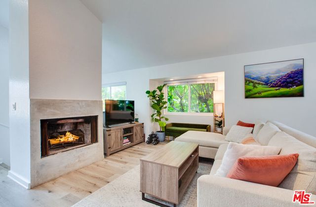 403 Brooks Avenue, Venice, CA 90291